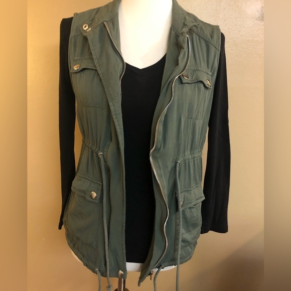 Army Green Olive Utility Vest by entro - Picture 9 of 9